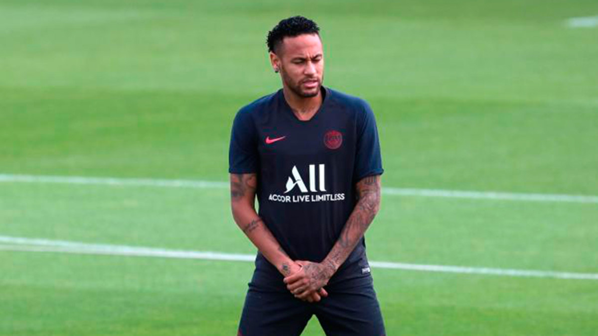 Transfer Rumors: Real Madrid ‘Close’ To Complete Neymar Signing