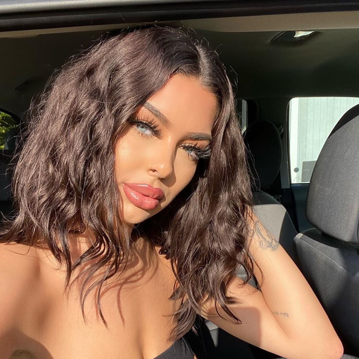 Instagram Model Reveals She Hooked Up With 7 Phoenix Suns Players At The Same Time