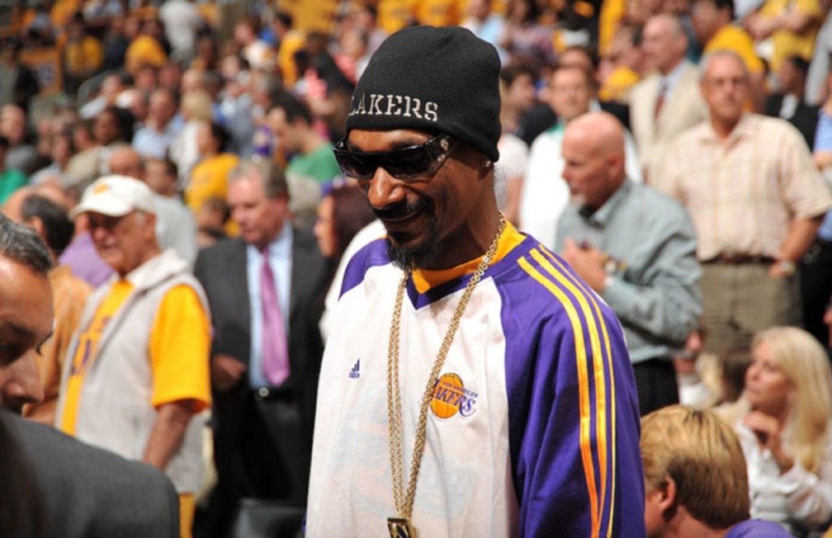 Snoop Dogg Makes Song To Convince Kawhi Leonard To Sign With Lakers