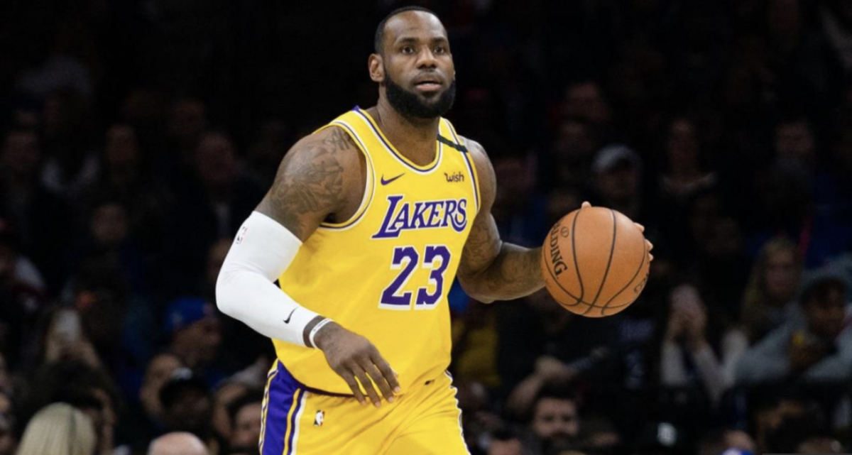 LeBron James To Lakers Teammates: ‘God Gave Me Wide Shoulders For A ...