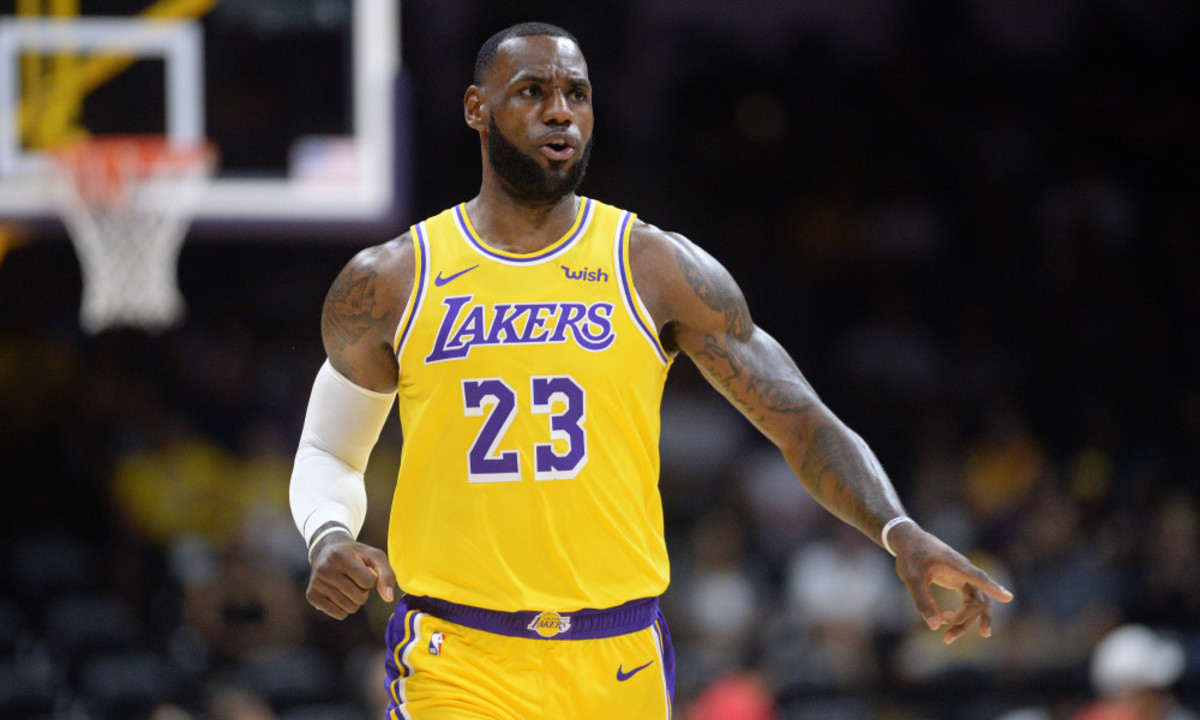 NBA Rumors: Lakers Want To Start LeBron James At Point Guard Position