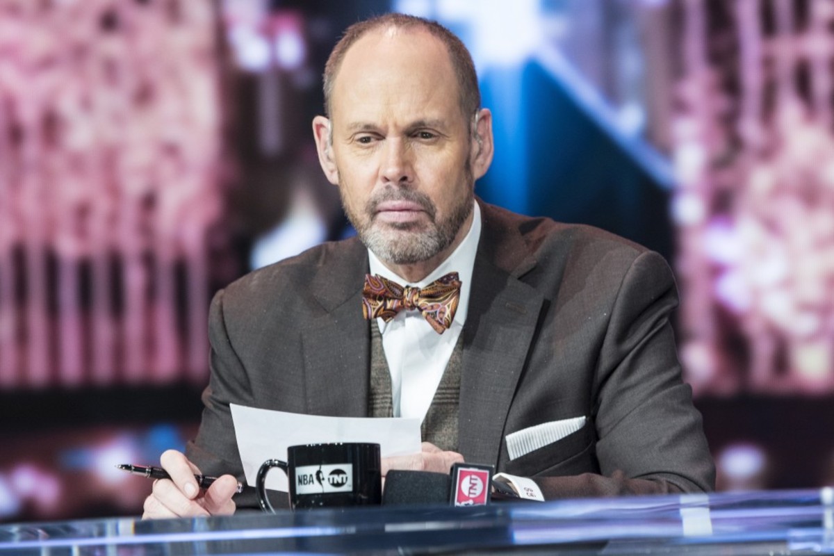 Ernie Johnson will interview guests on a new twice-weekly NBA talk