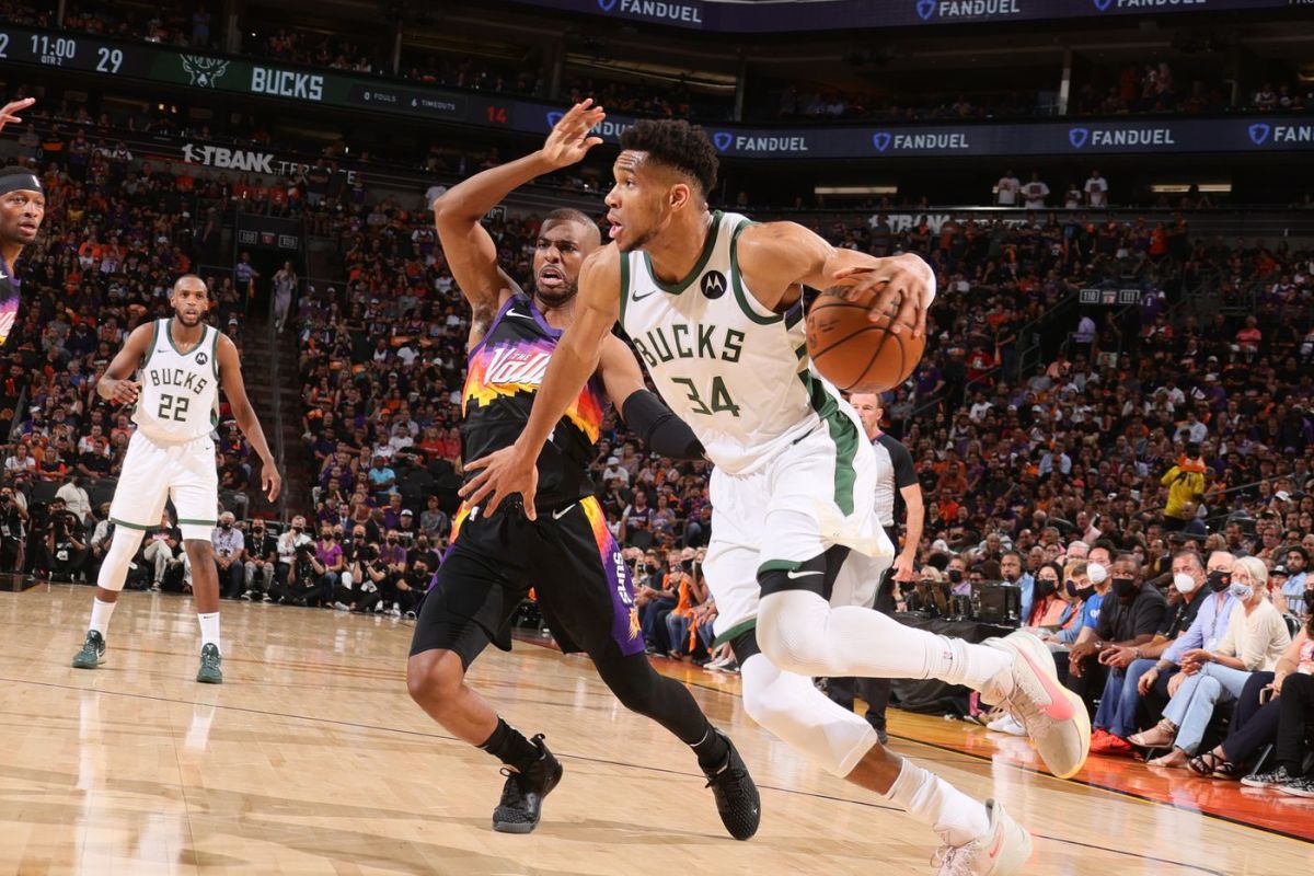 Giannis Antetokounmpo Fires Back At Chris Paul: 