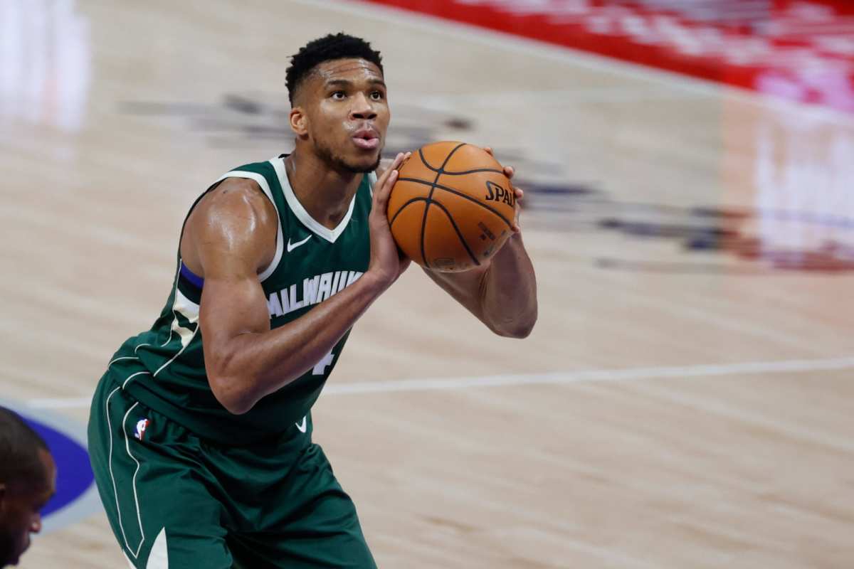 Giannis Antetokounmpo on if a Better Opportunity to Win a Ring Arises: 'I  Have to Take That Better Situation