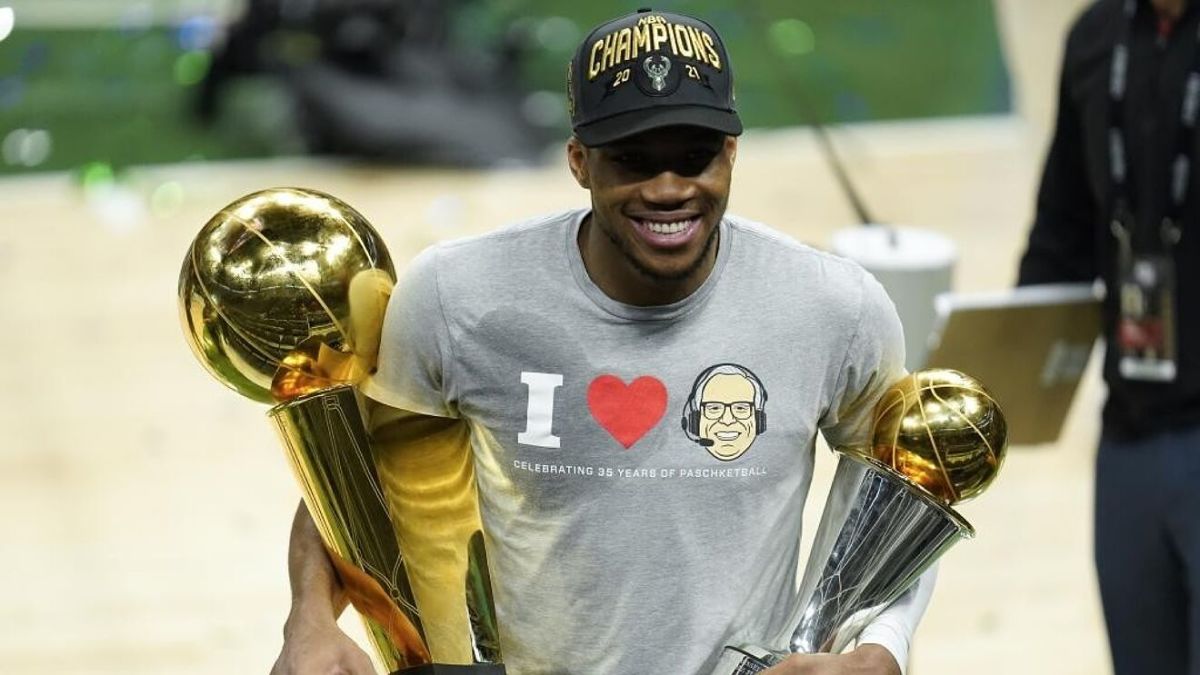 Giannis Antetokounmpo Still Can't Believe He Is An NBA Champion: "These Trophies Are My Security, I Touch Them And Know It's Real"