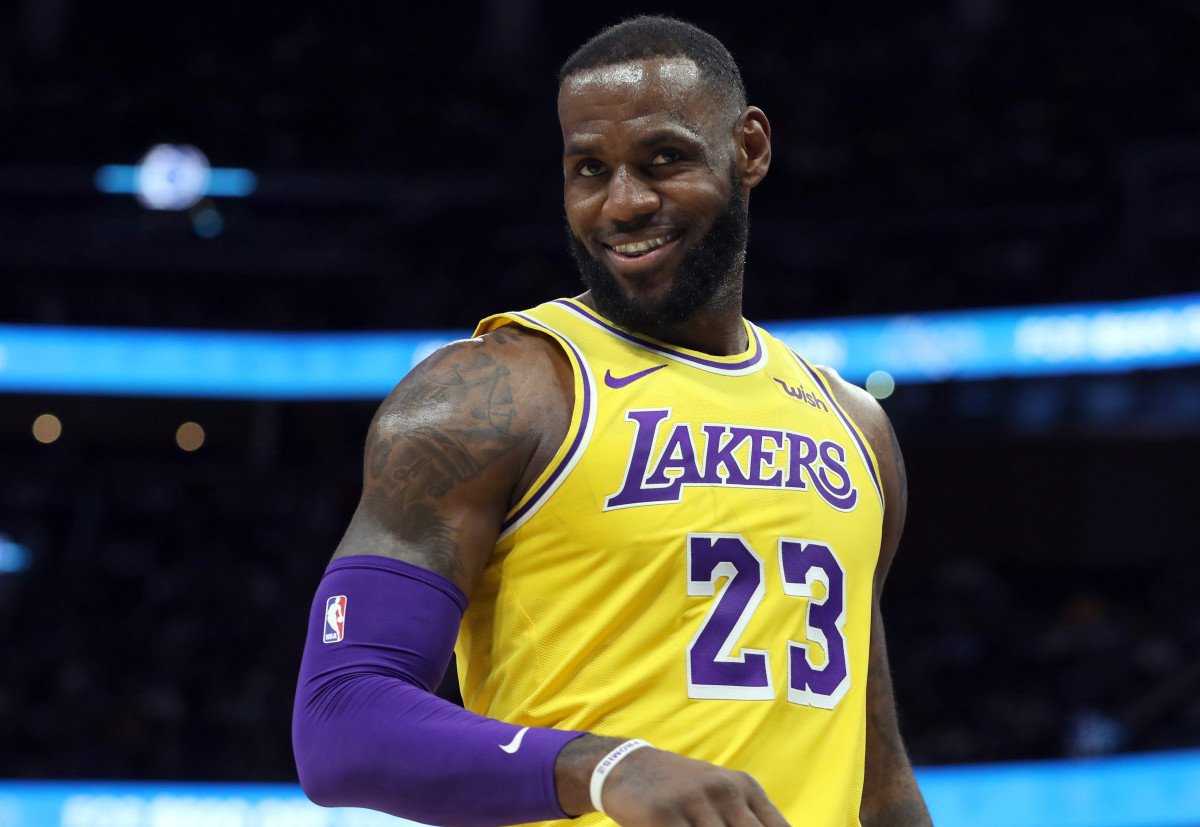 LeBron James Reacts To Lakers' Free Agency Moves