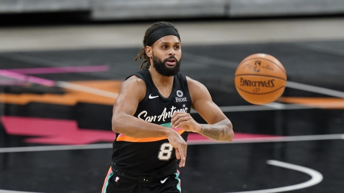 Patty Mills breaks HoopStudy record for most made triples in one minute