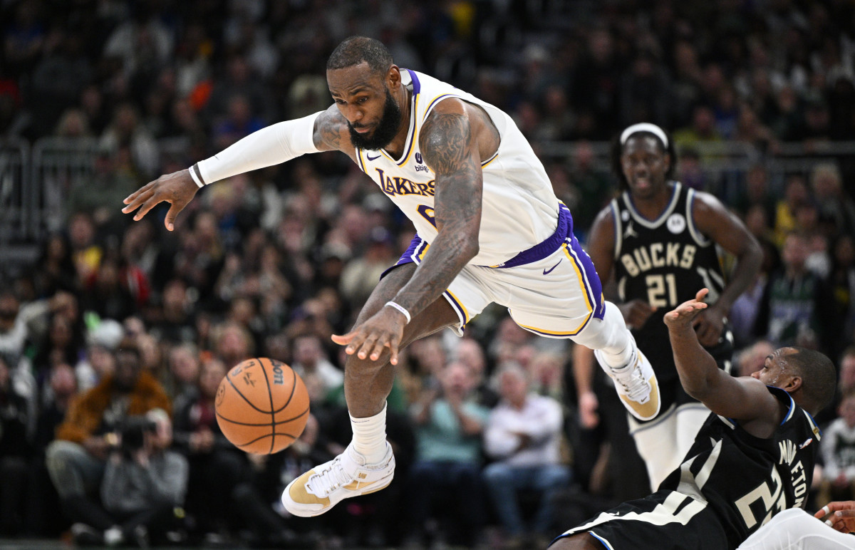 Lebron James Sends A Warning To The Rest Of The Nba After Impressive Bucks Win Fadeaway World