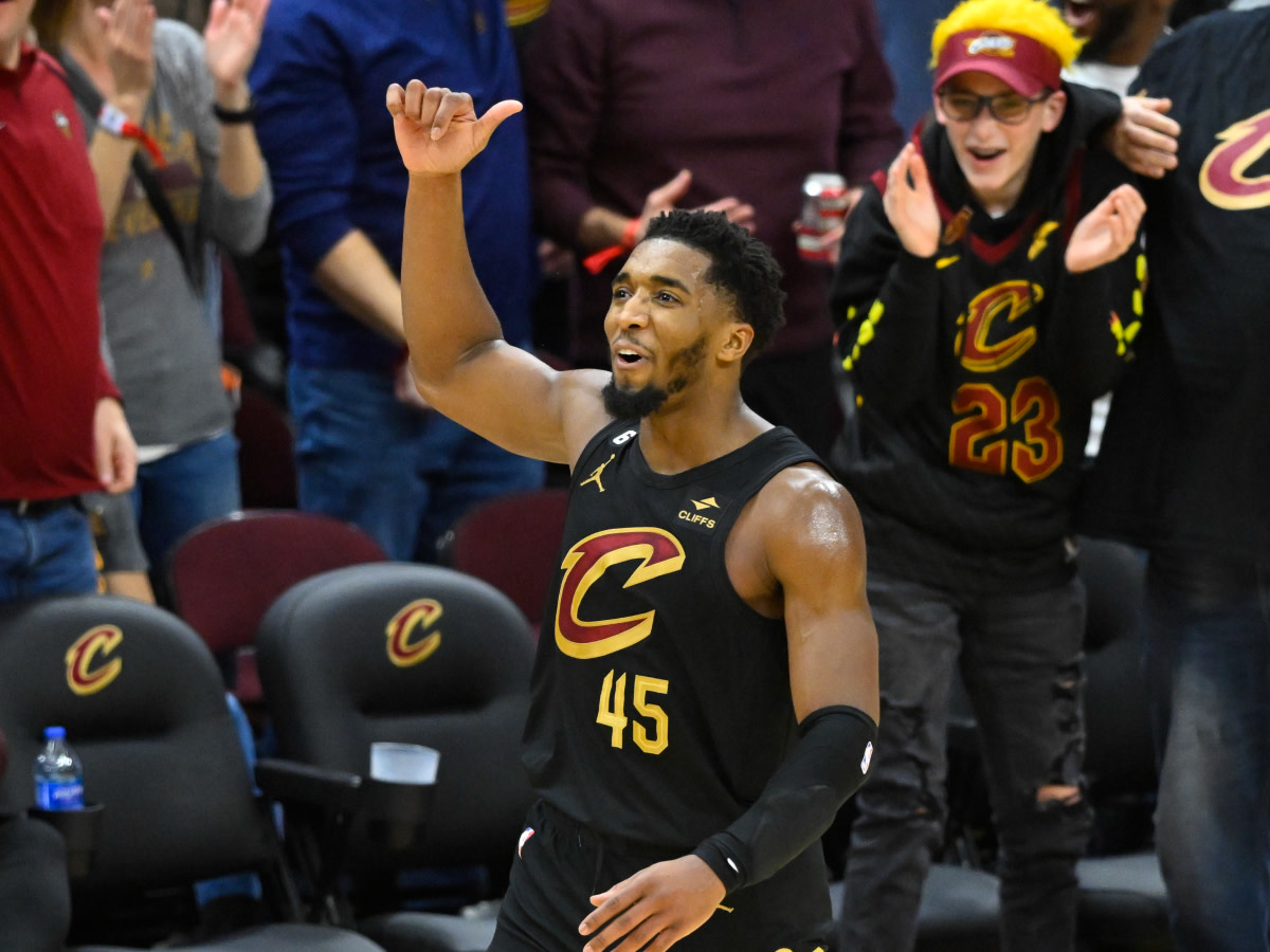 Donovan Mitchell Tells LeBron James And The Lakers To 'Go The F**k Home' After Nailing Dagger Three