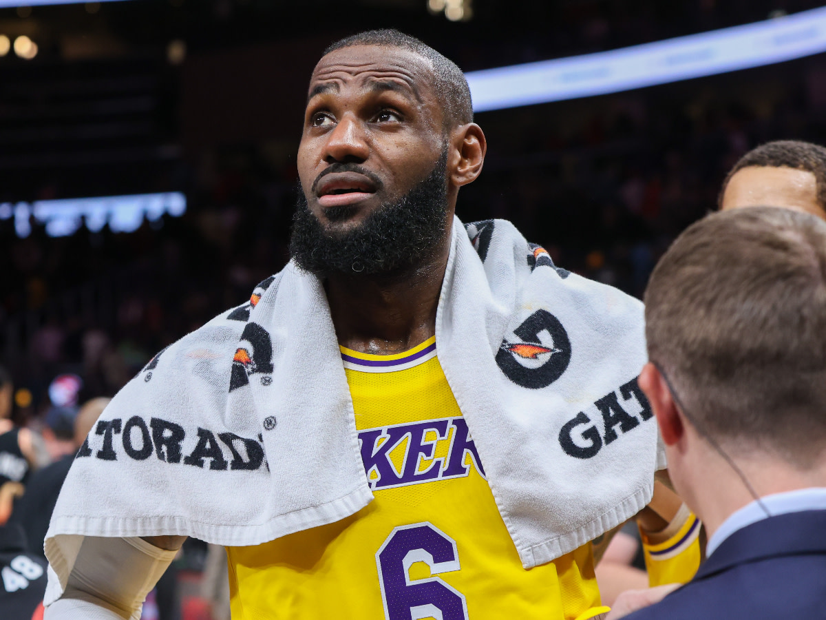 LeBron James Claims He Feels Better At 38 Than He Did At 18 - Fadeaway ...