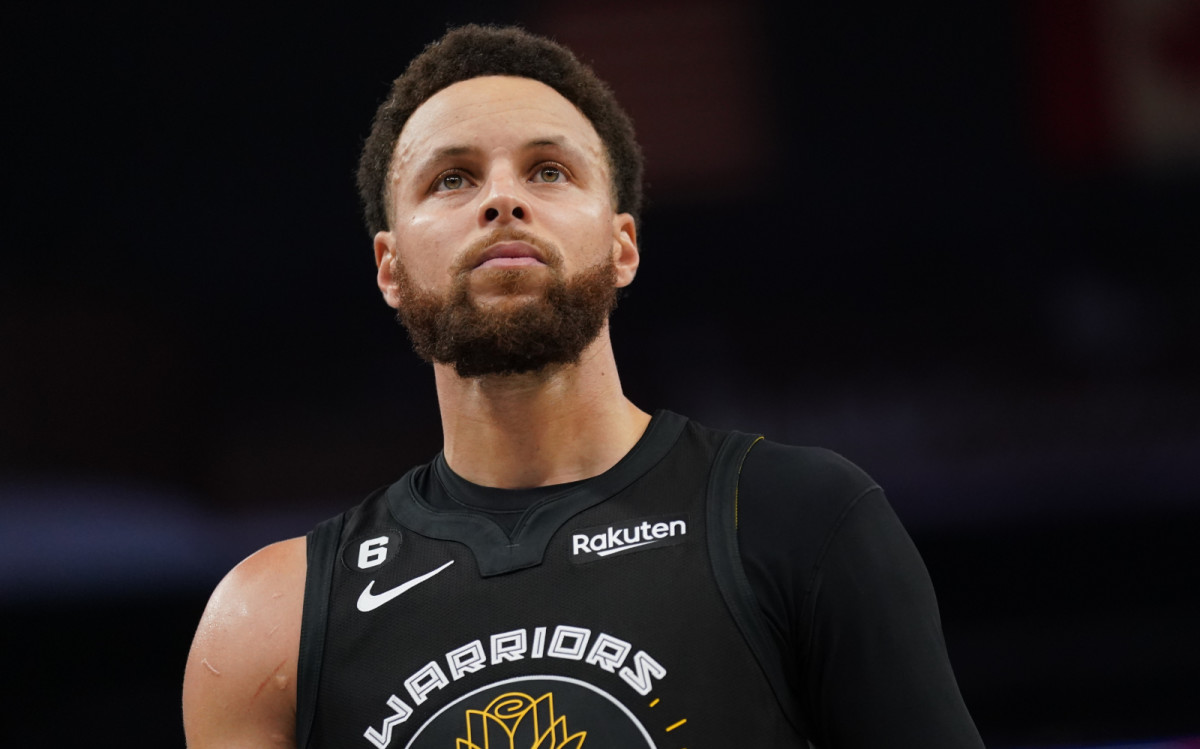 Stephen Curry Takes A Subtle Shot At His Teammates About Road Performances  After Blowout Win Against Spurs - Fadeaway World
