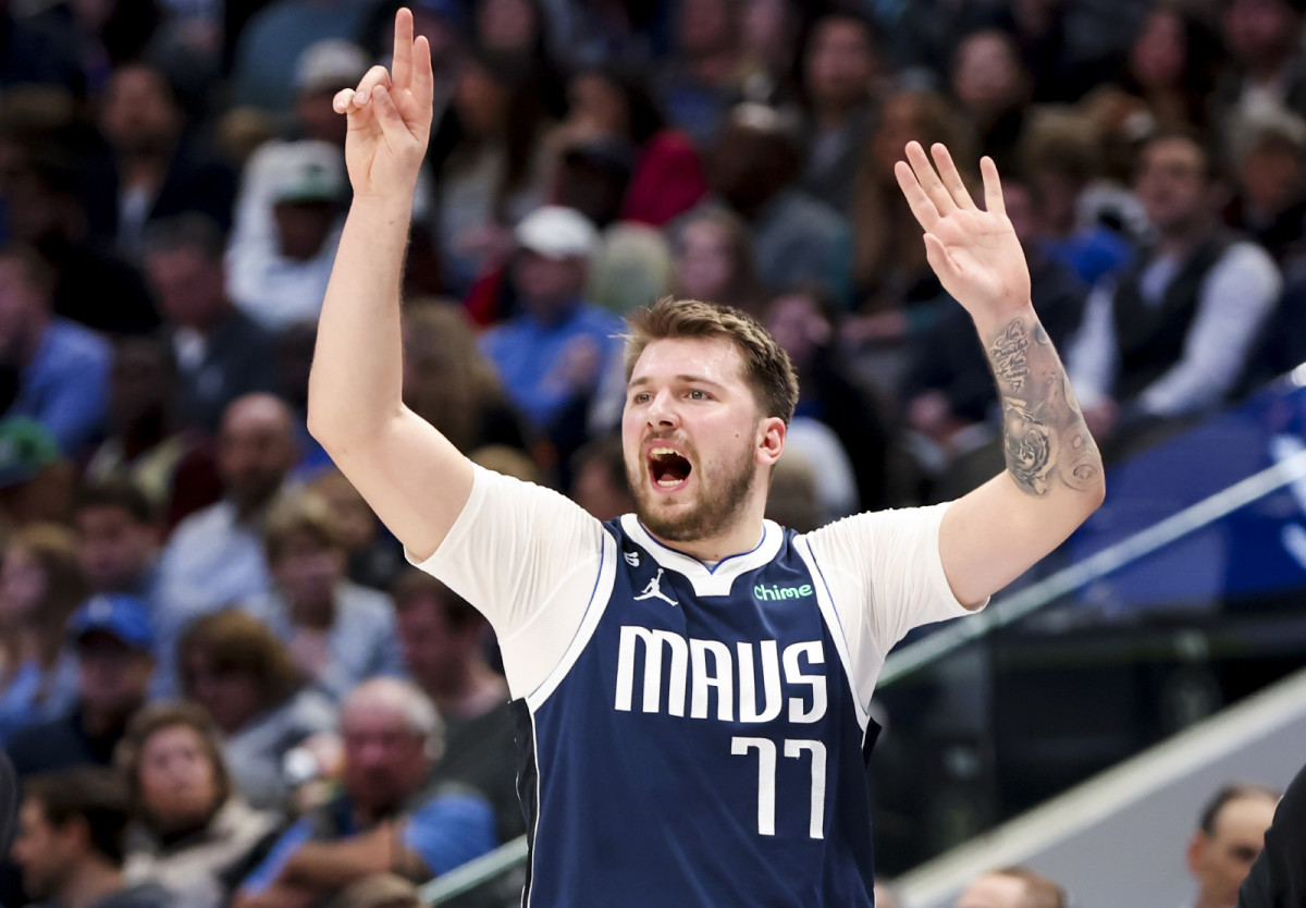 Video: Luka Doncic Mocks The Referee After Hitting A Huge Shot ...