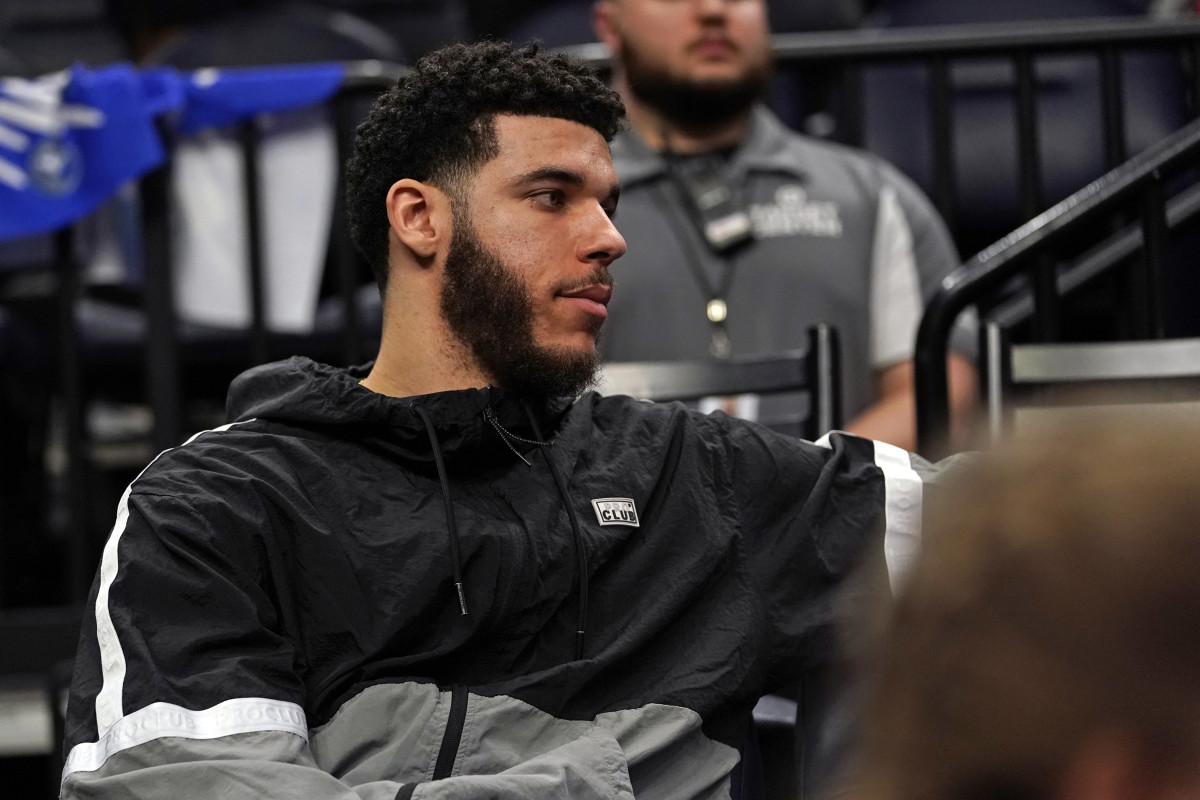 Lonzo Ball Receives Heartbreaking Update On His Knee Injury - Fadeaway ...