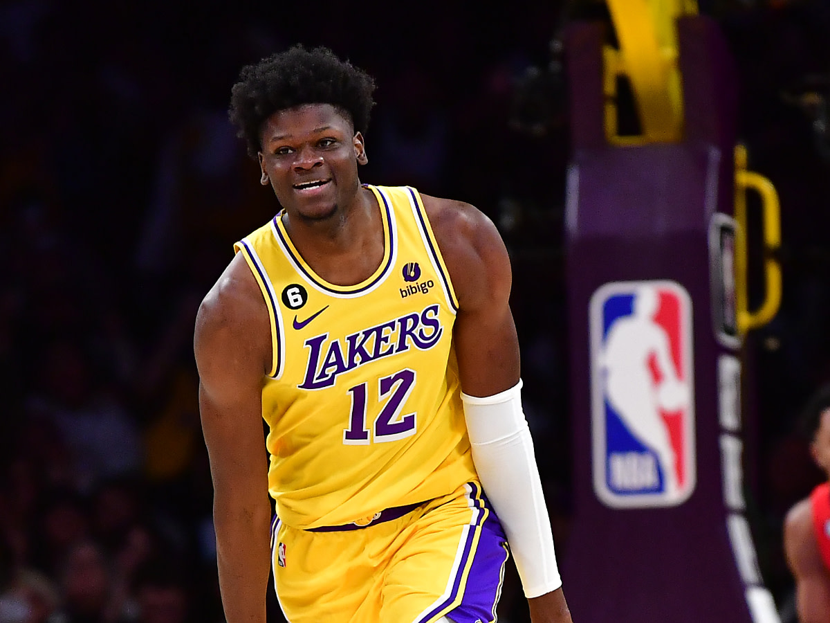 Lakers NEW Center Signing After Mo Bamba Injury?  Lakers BEST Free Agent  Center Options! 