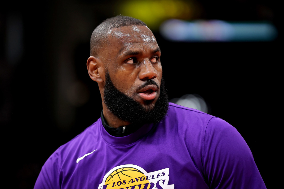 LeBron James to make huge LA Lakers change for 2023-24 NBA season leaving  fans in shock