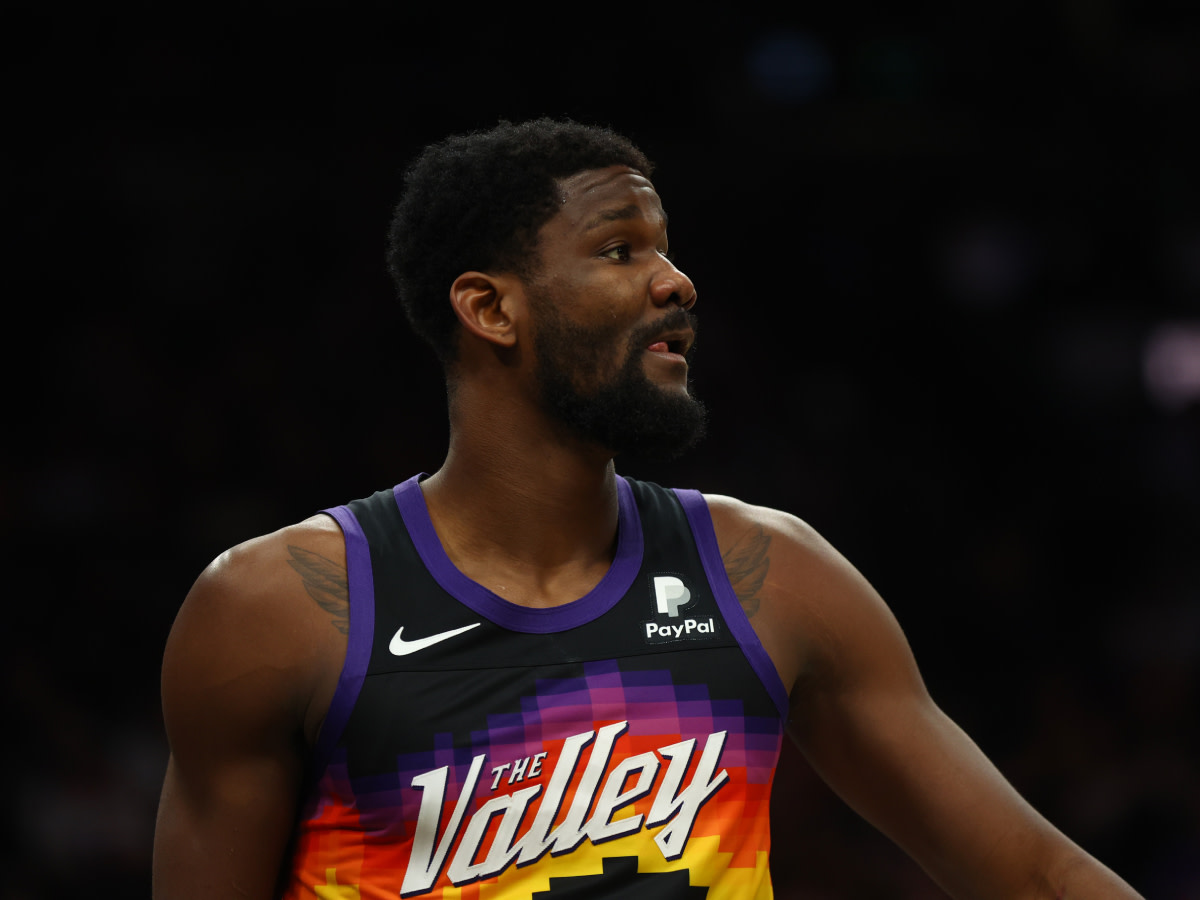 Phoenix Suns Are 'Increasingly Expected' To Seriously Engage In Sign-And-Trade Talks Involving Deandre Ayton