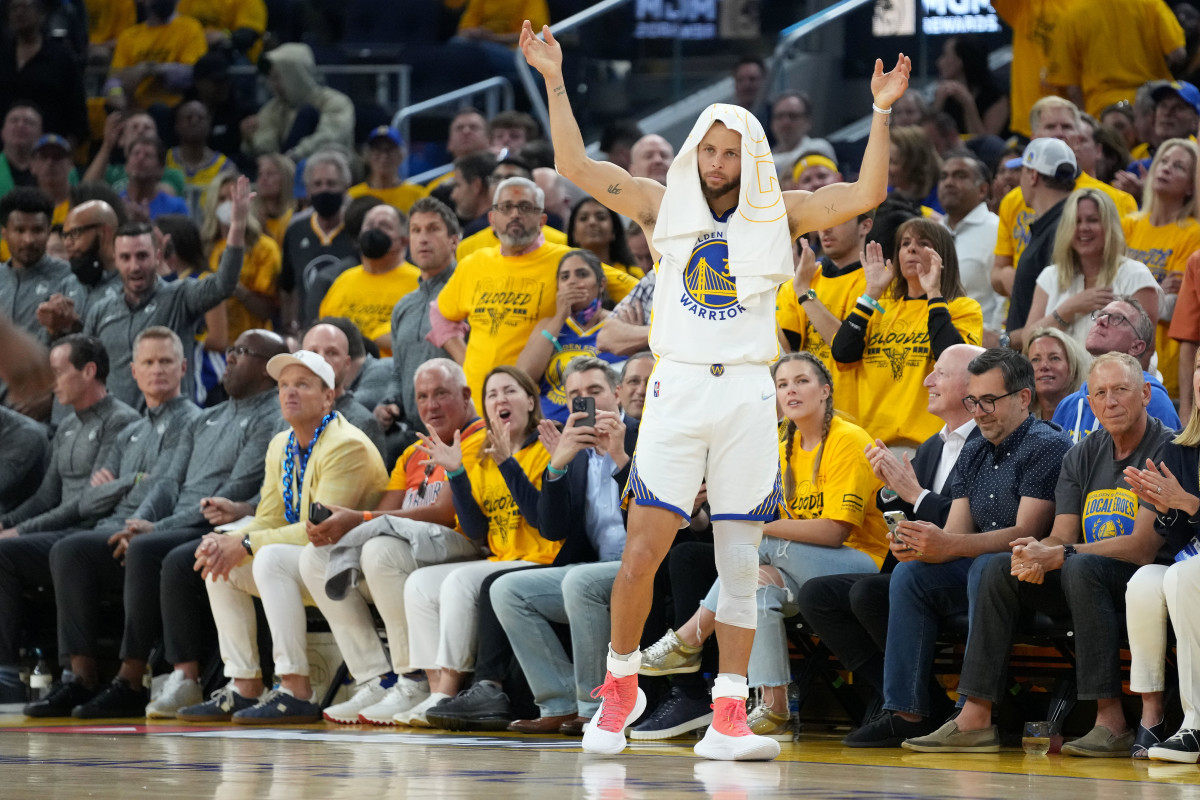 Shannon Sharpe Says Stephen Curry Will Win 2022 NBA Finals MVP Even If He Has Another Bad Game: "They Regret Not Giving Steph The Finals MVP, They Aren't Going To Mess This One Up."