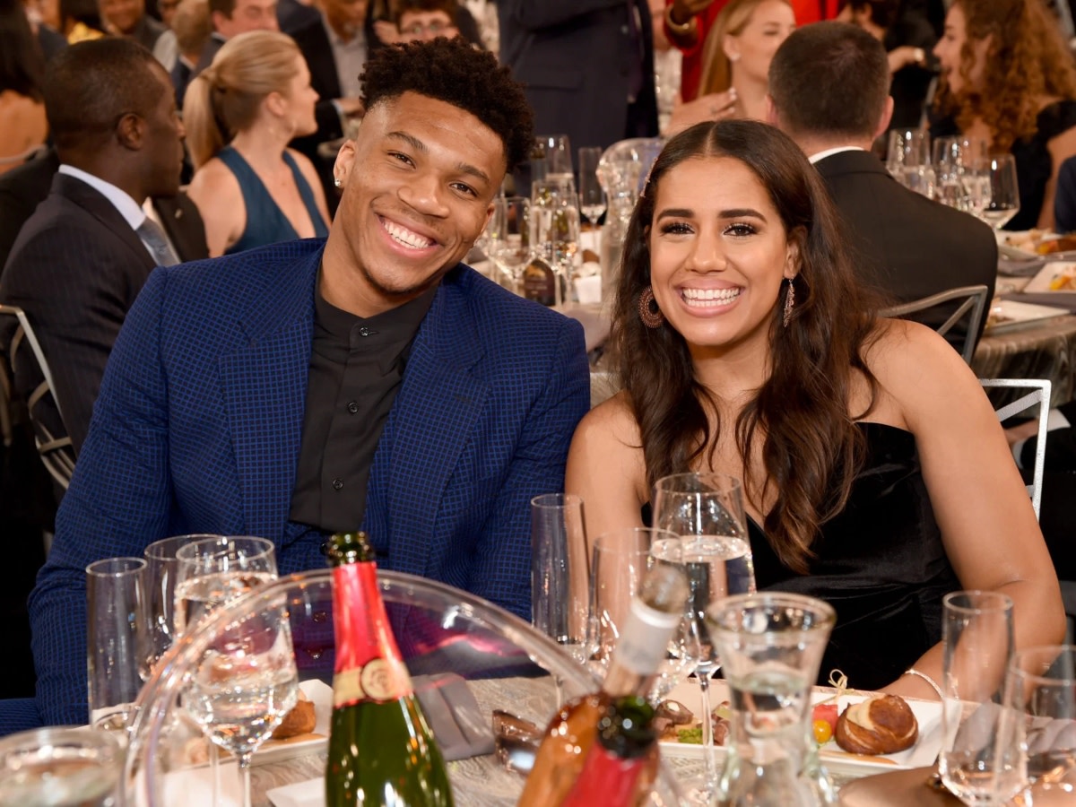 Giannis Antetokounmpo's Thirsty Response To His Wife Went Viral - Fadeaway  World