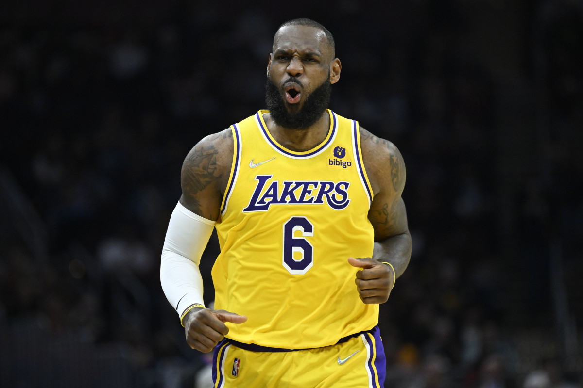 NBA Fan Shares LeBron James' Inspiring Life Story And How He Stayed Humble With The Perfect Reputation: "With No Education, No Father, No Training And Few Role Models..."