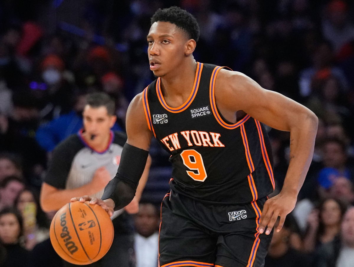 RJ Barrett Reportedly Displeased After Late-Game Benching Vs. Lakers -  Fadeaway World