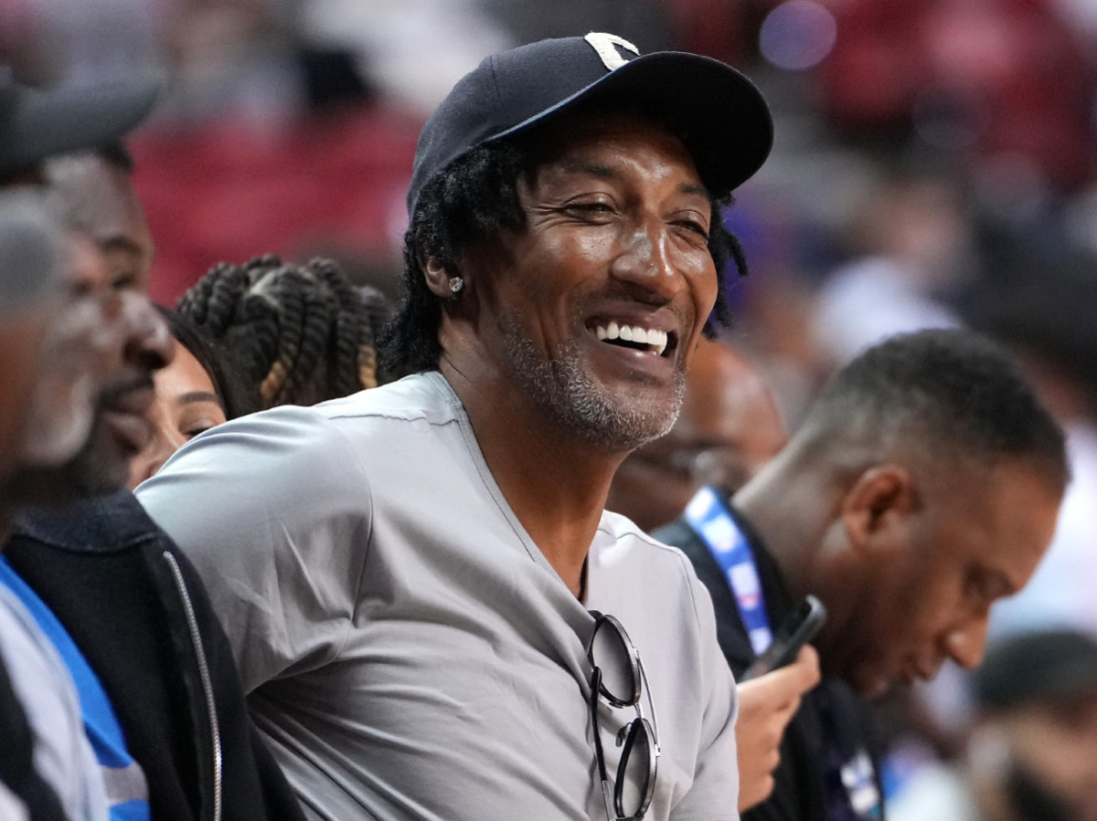 Scottie Pippen Almost Had To Pay $4 Million For Spitting On A Fan, But He Won The Case Instead