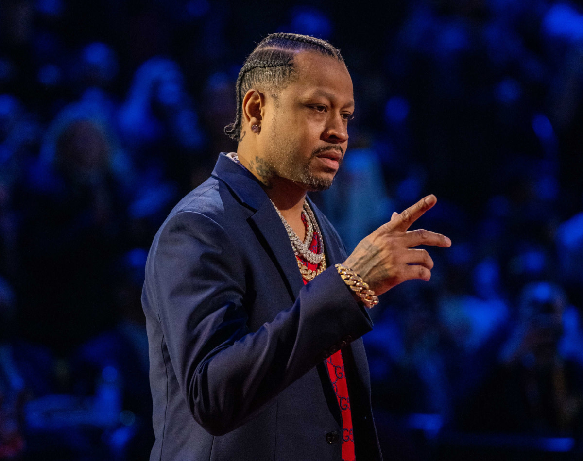 Allen Iverson Shared The Story Of Why He Decided To Quit Smoking Marijuana After He Felt Like He Was Going To Die And Woke Up in A Ditch