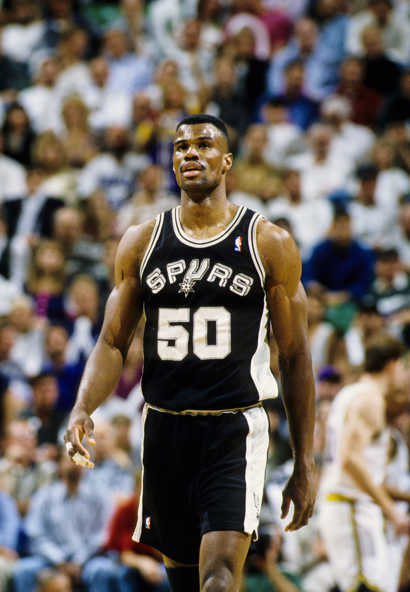 Ranking The 10 Best 7 Footers In NBA History Fadeaway World