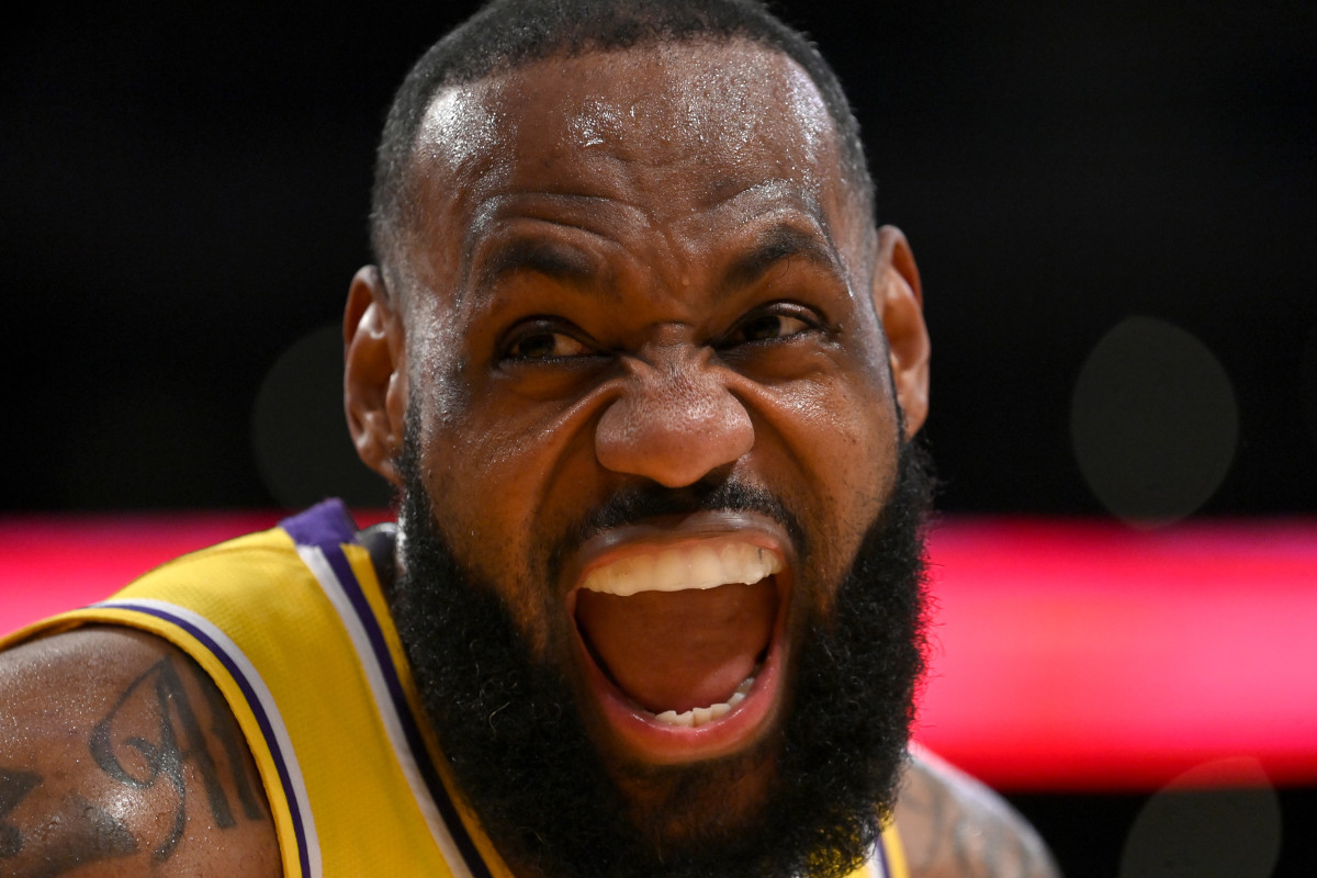 LeBron James Reacts To An NBA Commentator’s Hilarious Call: “He Sounded Just Like Plankton Off SpongeBob.”