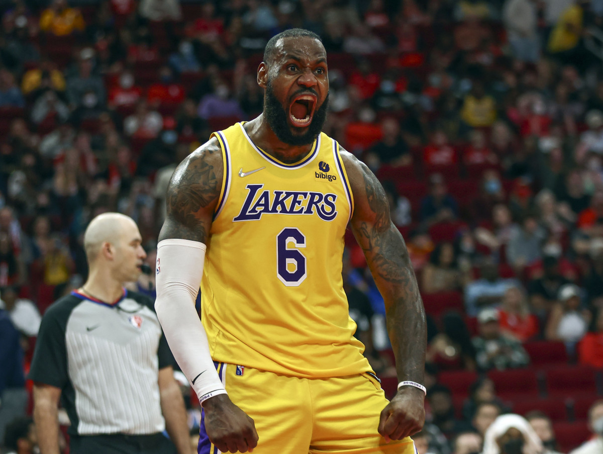 NBA Trainer Believes LeBron James Is The GOAT: "Probably The Greatest Player In My Opinion"