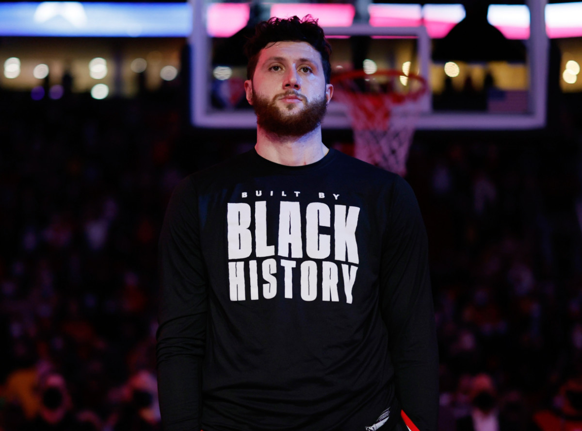 Jusuf Nurkic Spoke Out About The Poor Conditions Bosnia's Players Had At The EuroBasket: "What’s The Point If Four Players Sleep In One Bed If We Don’t Solve Some Things That Are Priorities?"