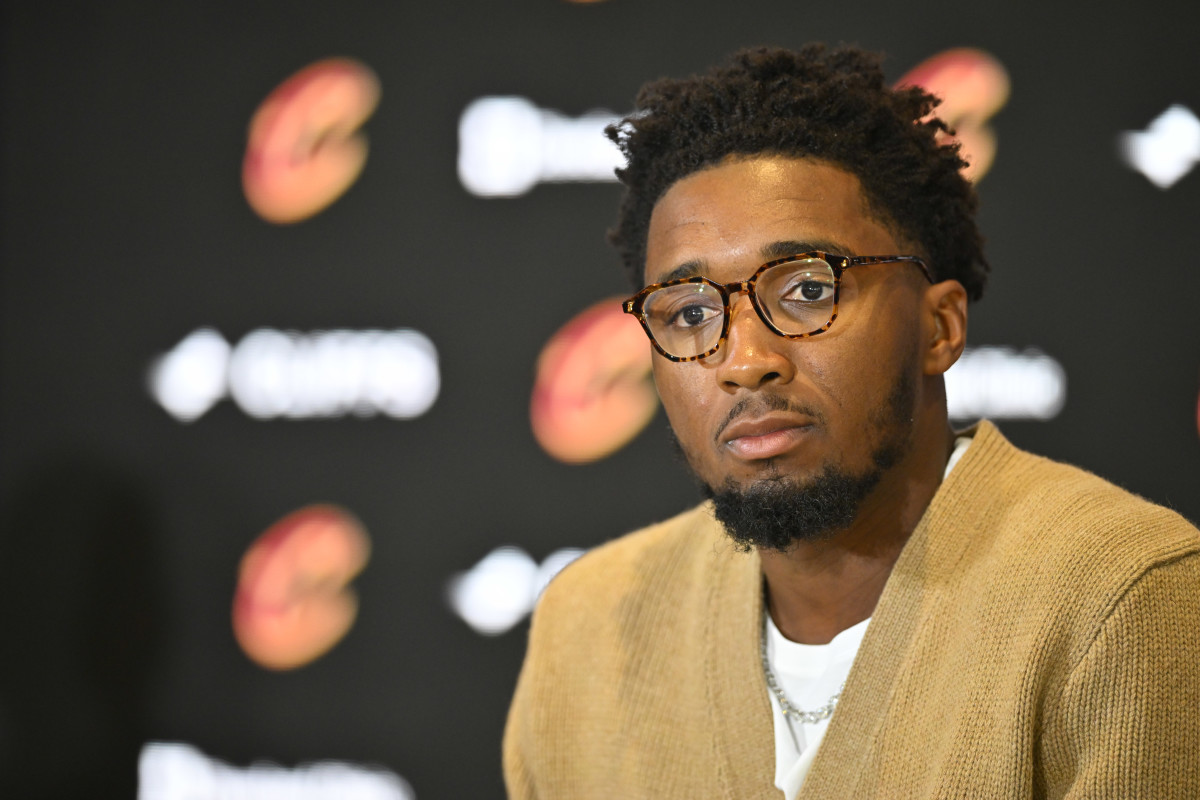 Donovan Mitchell Claps Back At Danny Ainge For Claiming Some Jazz Players 'Didn't Believe In Each Other'