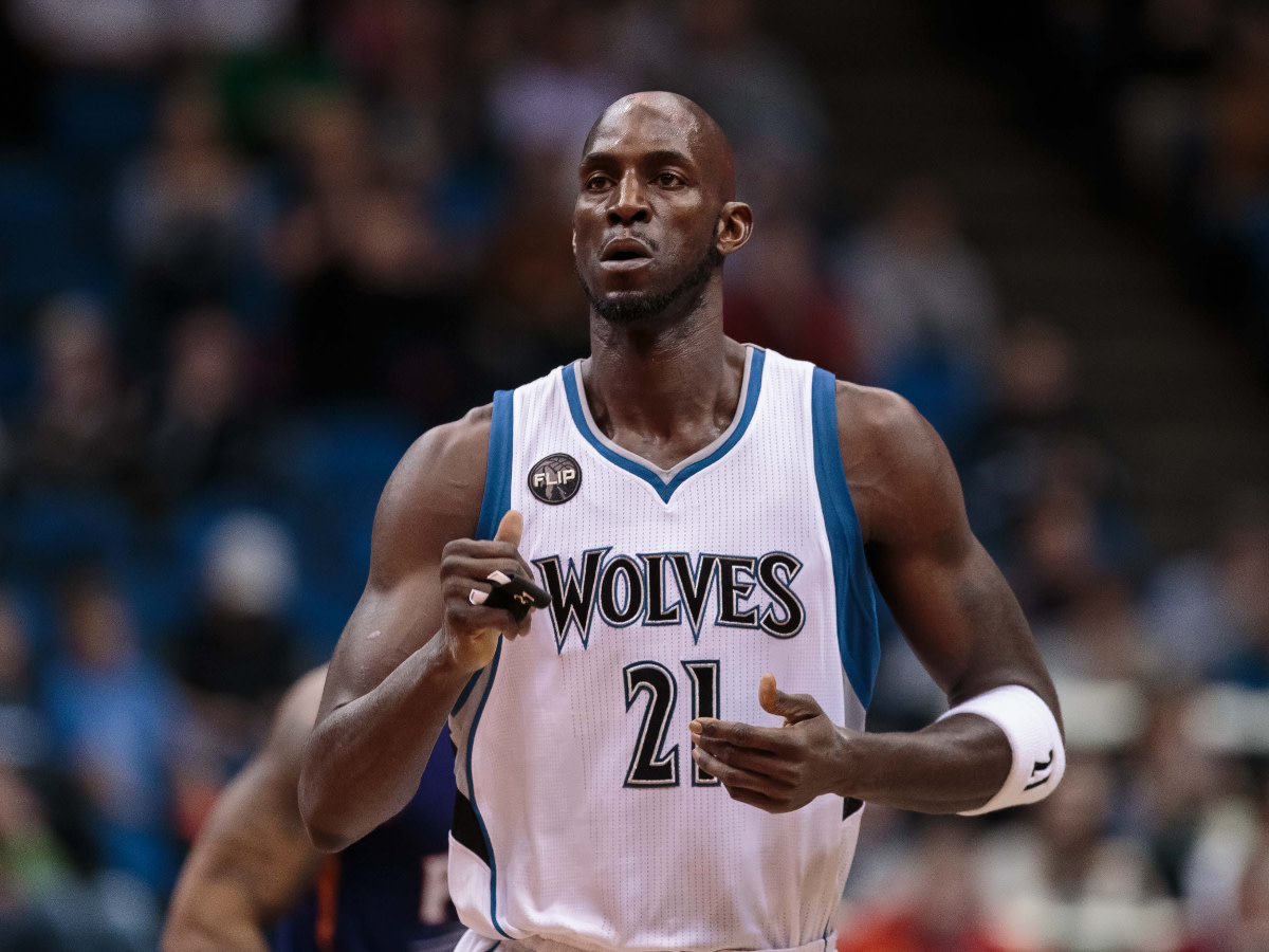 "This Is Why They Stopped Letting Kids Go To The NBA Straight Out Of High School", NBA Fans Roasted Kevin Garnett For The Way He Pronounced 'Equivalent'