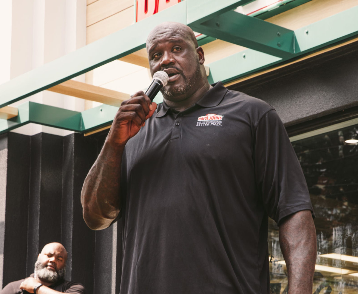 Shaquille O'Neal Emotionally Shares The Story Of How He Met His Biological Father: "There's This Restaurant That I Always Go To, Soul Food Restaurant. And There Was A Guy In There, A Chef, He Always Used To Look At Me And Just Start Crying."