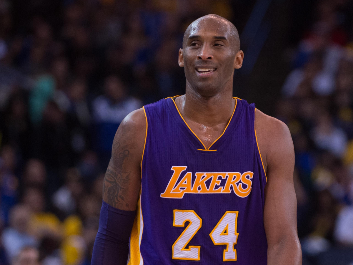 Kobe monta o top 5 de melhores jogadores e equipes que já