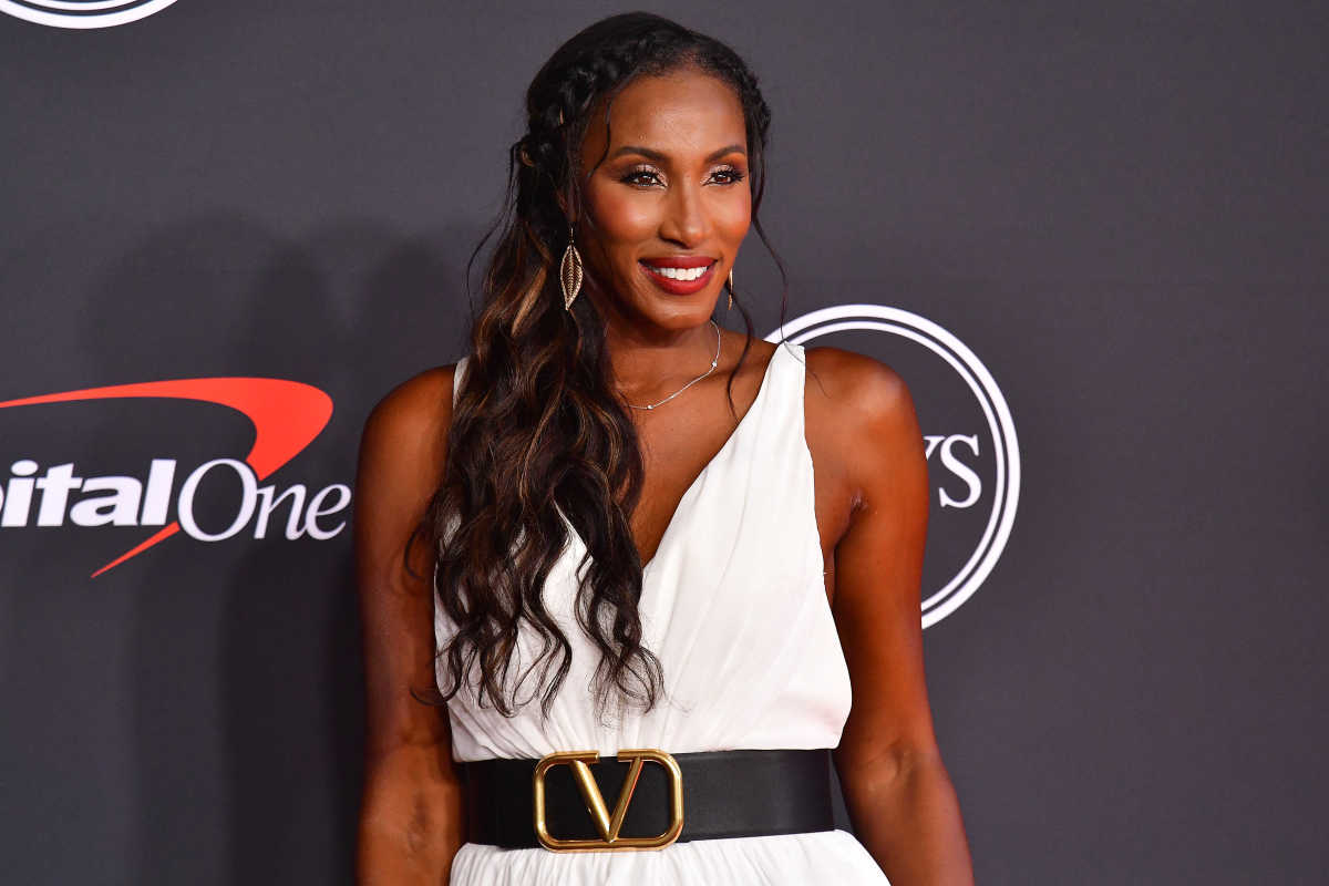 Interview with Lisa Leslie (Part 2): WNBA Media Coverage, Womanhood, and  Empowerment - Swish Appeal