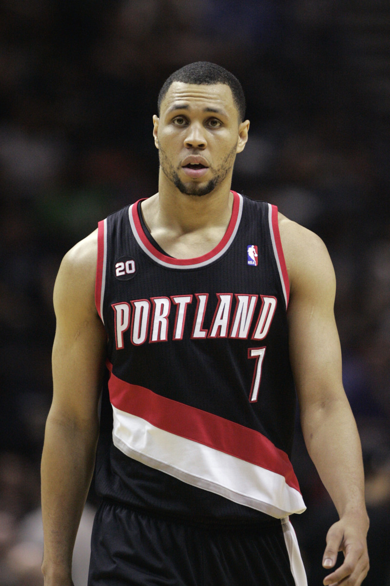 Brandon roy hot sale jersey retired