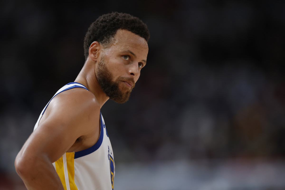 Stephen Curry On What Young Warriors Players Should Learn After Nearly 