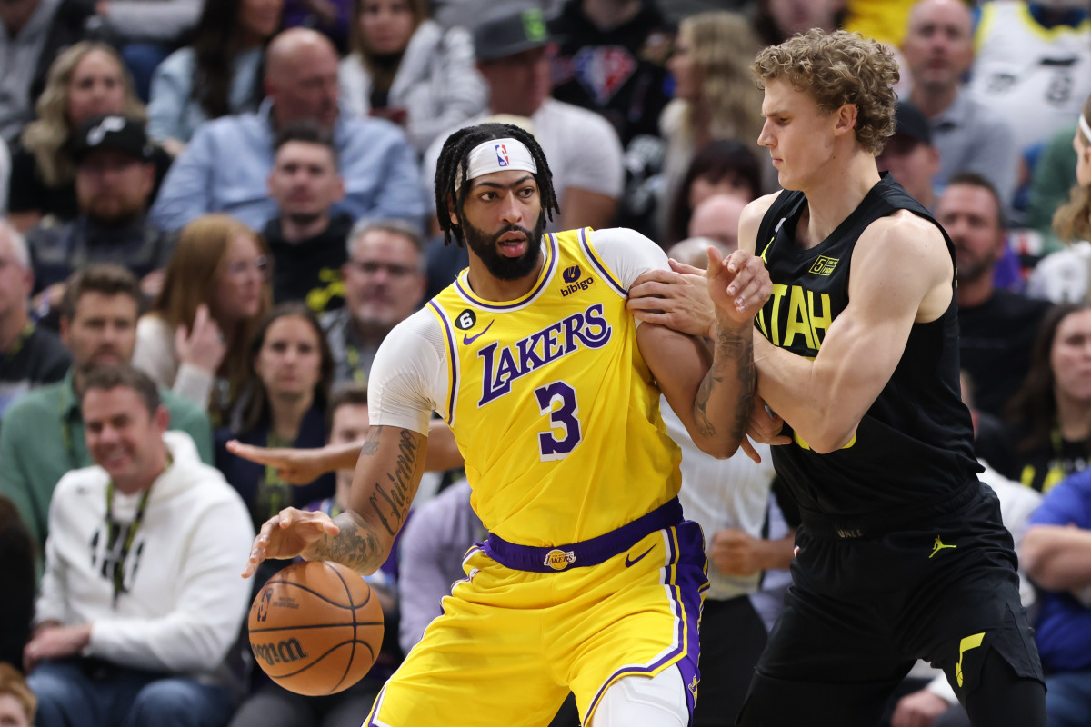 How did the Lakers lose to the Pacers in shocking fashion
