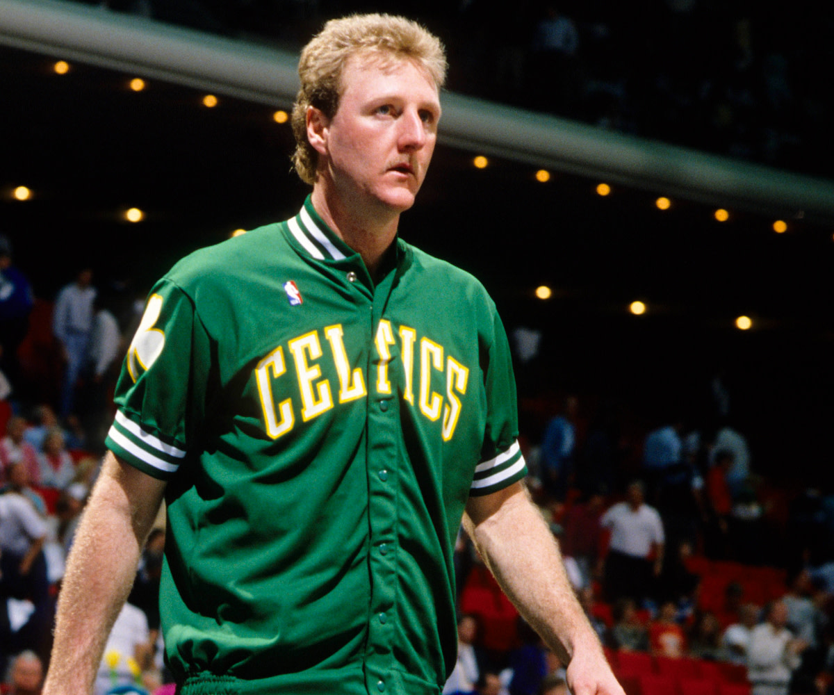 John Salley recalls how good Larry Bird was: “Larry Bird is a Black guy  that bleaches his skin”