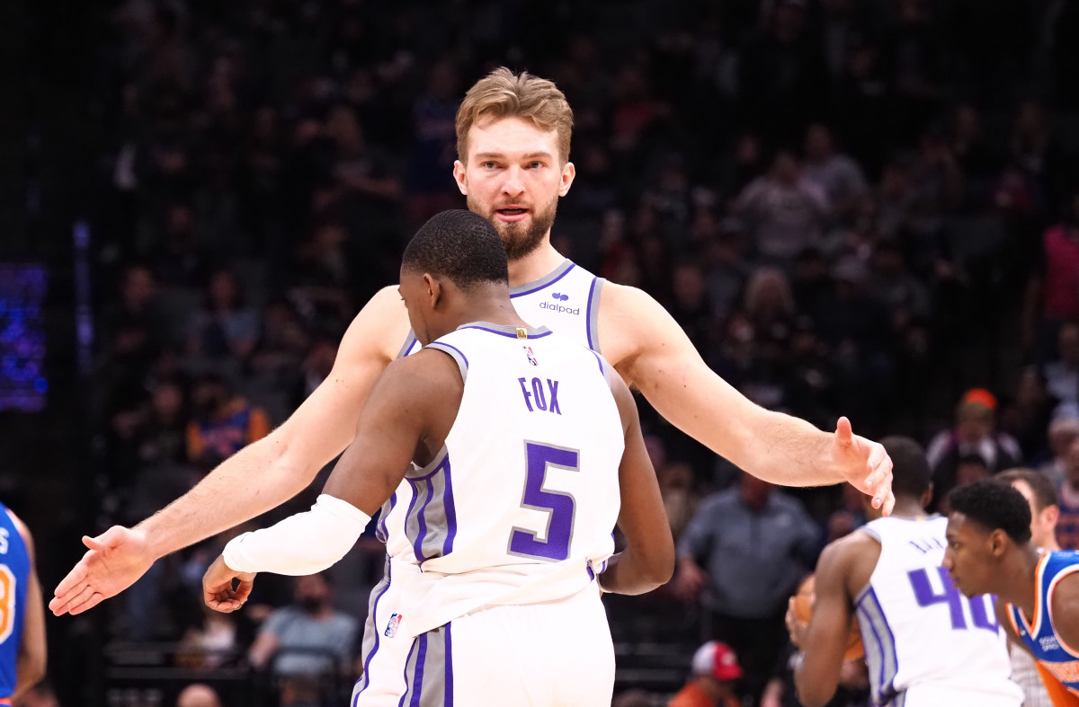 Shining lights: De'Aaron Fox, Domantas Sabonis working to build a brighter  Kings future