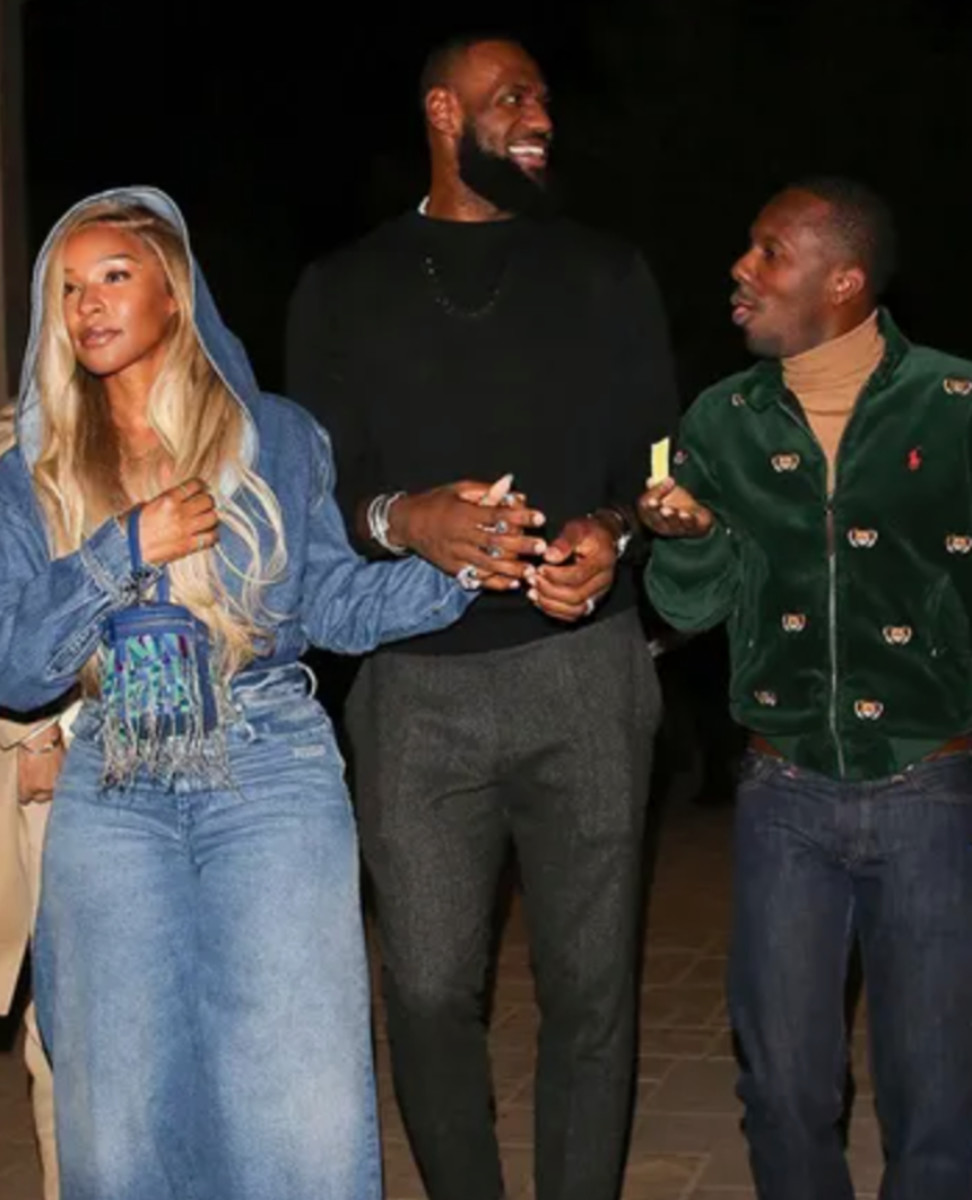 LeBron James And His Wife Savannah Were Seen Attending Leonardo ...