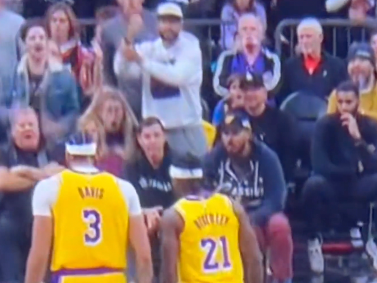 NBA Fan Was Apparently Ready For Some Smoke After Patrick Beverley Shoved Deandre Ayton