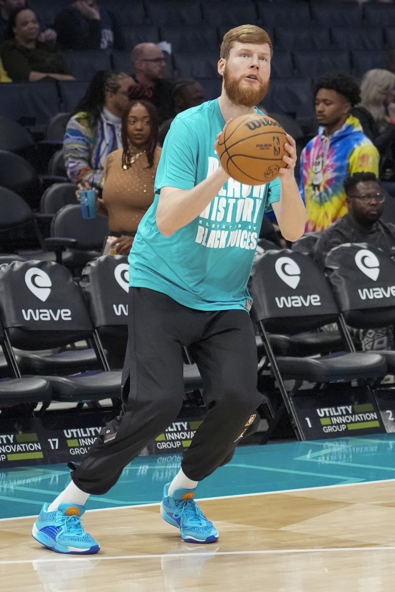 Davis Bertans on the Charlotte Hornets