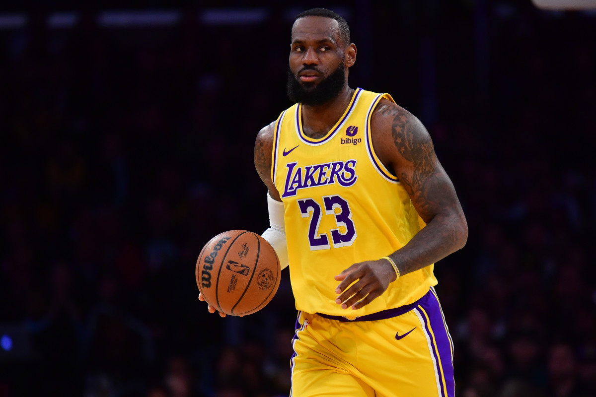 LeBron James Praises Former Clippers Announcer Who Called Him The GOAT -  Fadeaway World