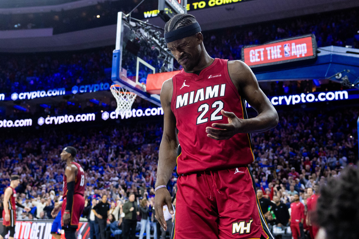 Fans React To Jimmy Butler Suffering Knee Injury In Play-In Loss: 