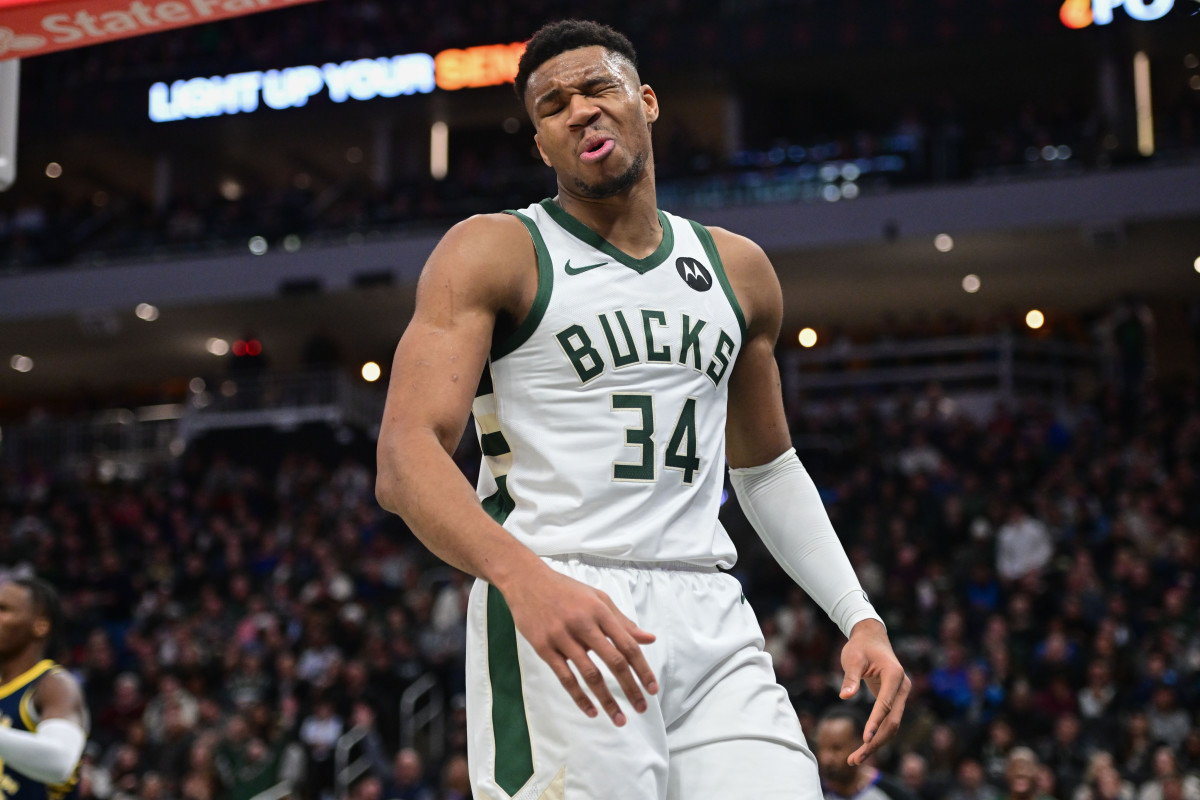 Video Shows The Bucks Actually Got The Real Game Ball - Fadeaway World