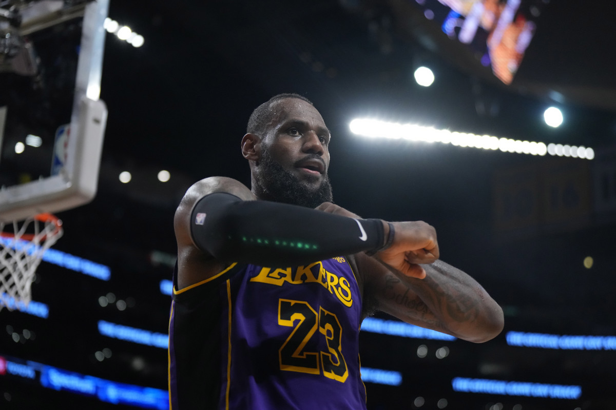 Lakers News: LeBron James Planning To Watch NFL Playoffs To Get Over Nets  Loss