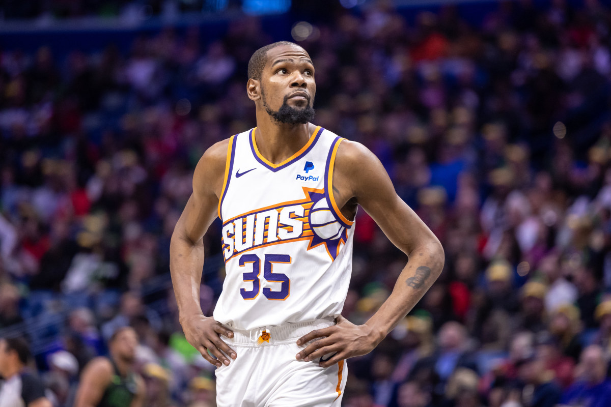 Kevin Durant: 'When I'm talking to women, I'm 7 feet. In