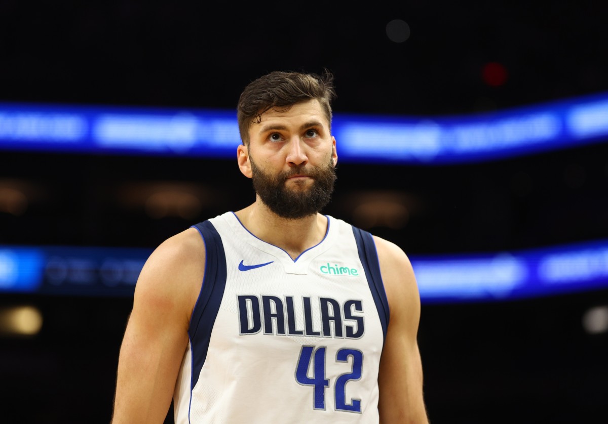 Dallas Mavericks forward Maxi Kleber (42) against the Phoenix Suns at Footprint Center. Mandatory Credit: Mark J. Rebilas-Imagn Images