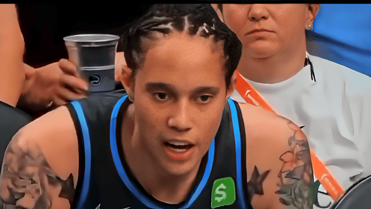 Trash F***ing White Girl": Brittney Griner Allegedly Unleashes Racial Slur  Toward Caitlin Clark After Fouling Out - Fadeaway World